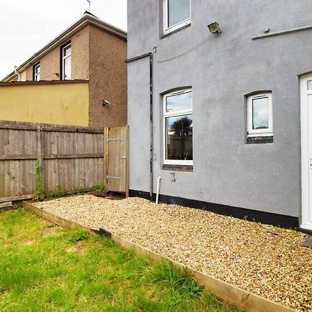 Holiday House For 7 Guests, Free Wi-Fi & Self Check-In Explore Newport Villa Exterior photo
