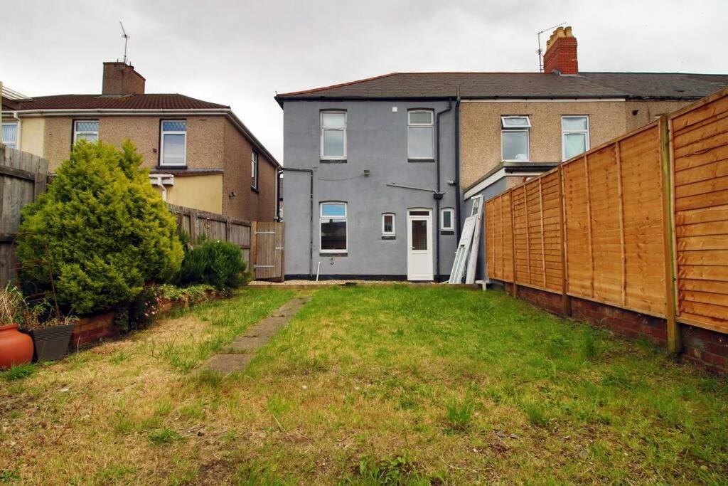 Holiday House For 7 Guests, Free Wi-Fi & Self Check-In Explore Newport Villa Exterior photo